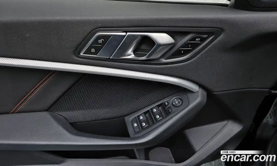 BMW 1 серия 2021 2.0 автомат (гидро), фото 19