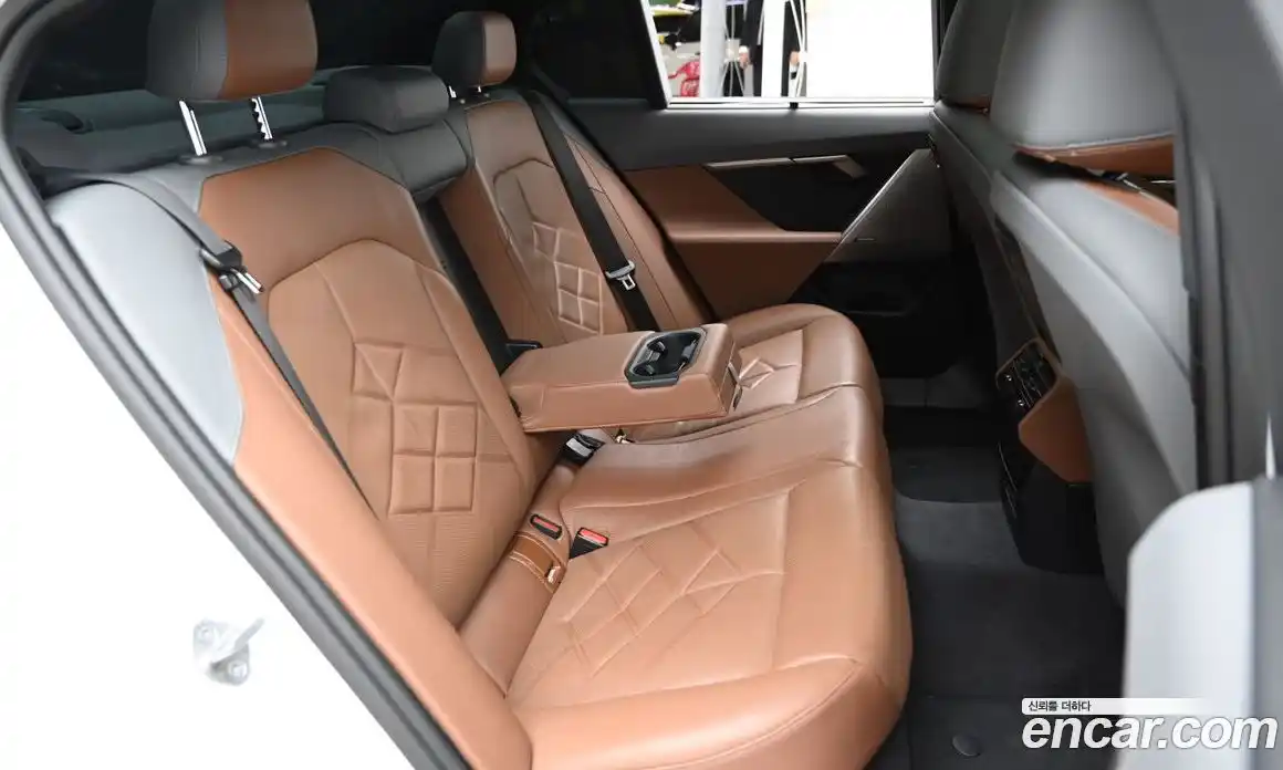 BMW 5 серия 2024 2.0 автомат (гидро), фото 12