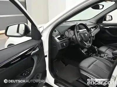 BMW X1 2022 2.0 автомат (гидро), миниатюра 11