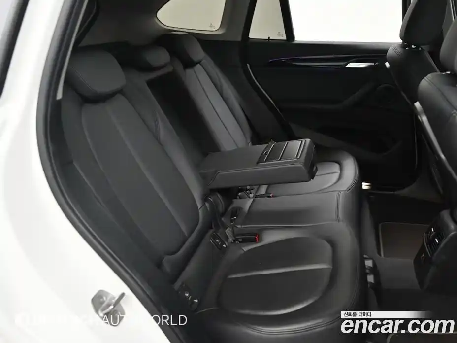 BMW X1 2022 2.0 автомат (гидро), фото 12
