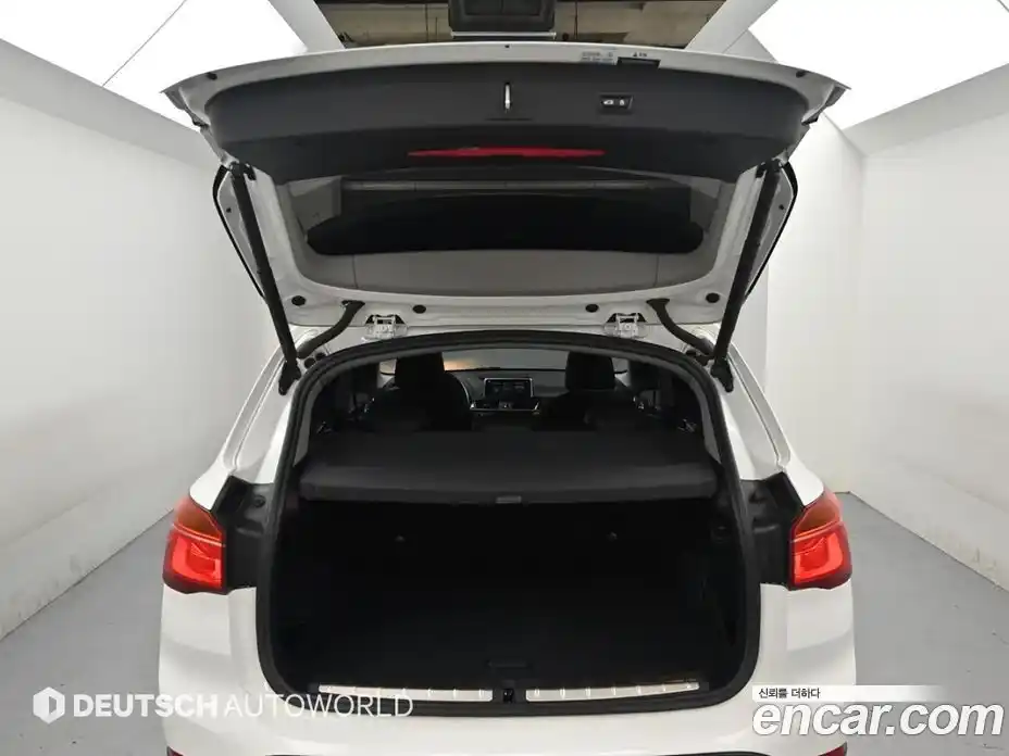 BMW X1 2022 2.0 автомат (гидро), фото 19