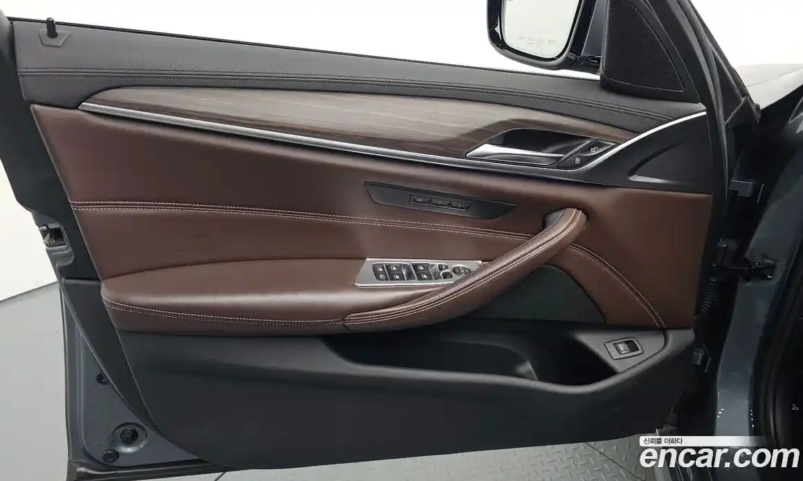 BMW 5 серия 2018 2.0 автомат (гидро), фото 13