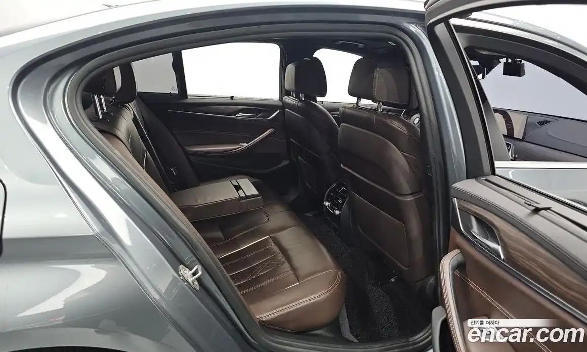 BMW 5 серия 2018 2.0 автомат (гидро), фото 15