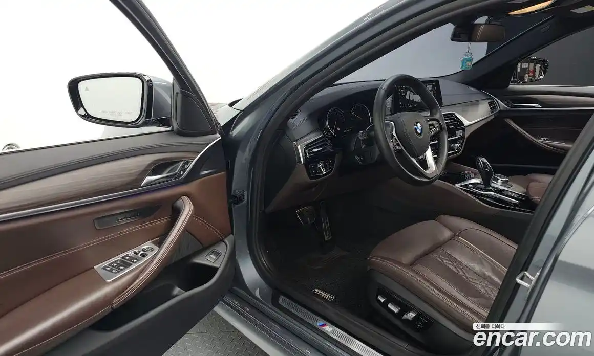 BMW 5 серия 2018 2.0 автомат (гидро), фото 16