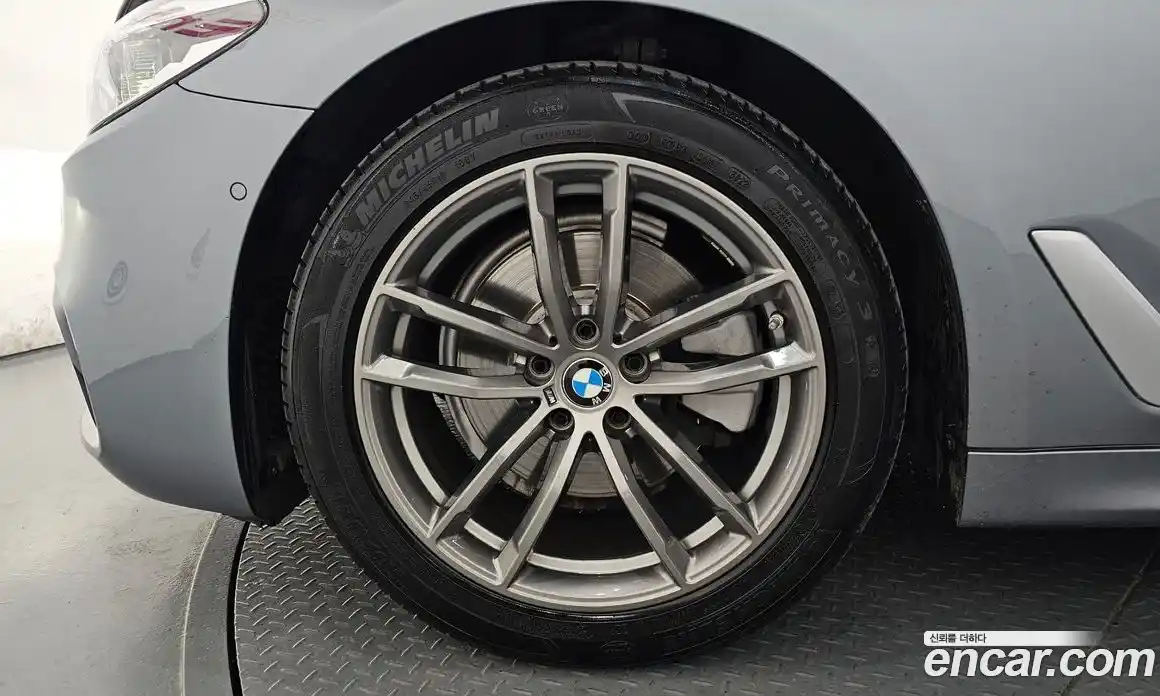 BMW 5 серия 2018 2.0 автомат (гидро), фото 4