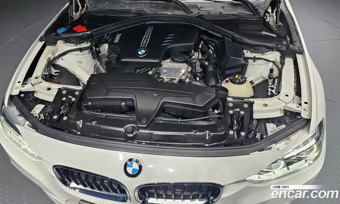 BMW 3 серия 2016 2.0 автомат (гидро), фото 6