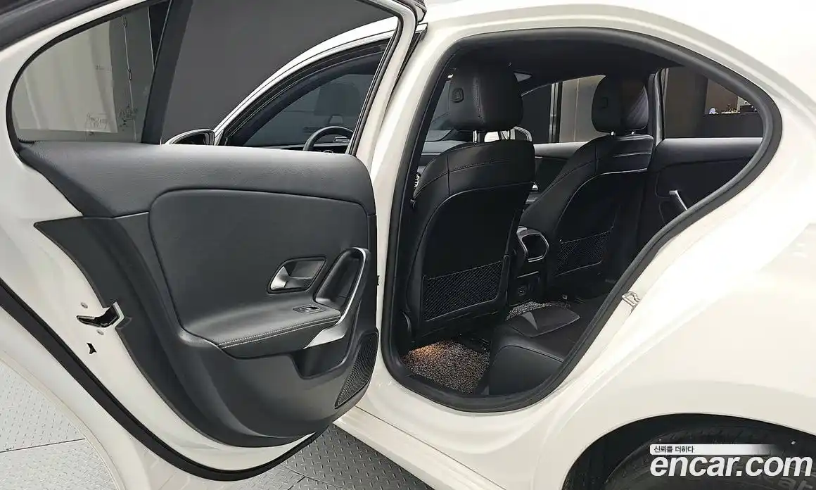 Mercedes-Benz A-Class 2021 2.0 гидро, фото 18