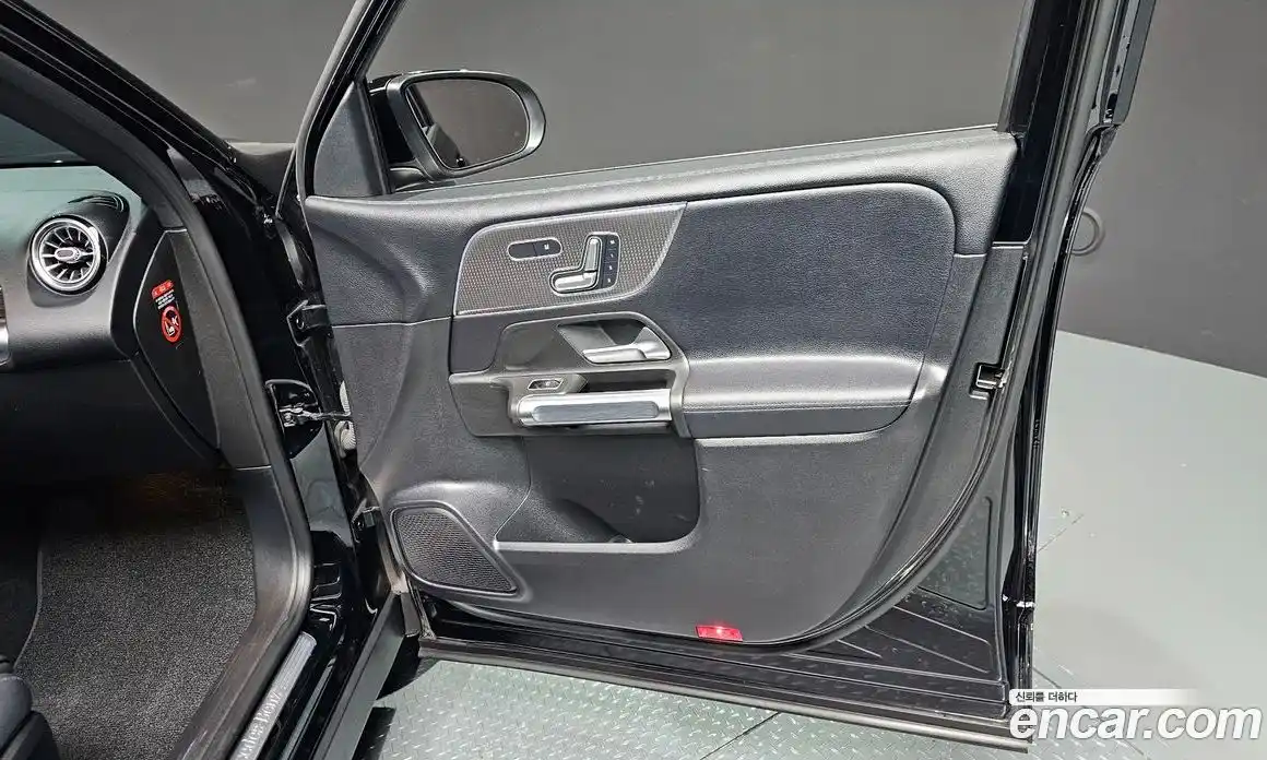 Mercedes-Benz GLB-Class 2021 2.0 гидро, фото 15 Mercedes-Benz GLB-Class 2021 2.0 гидро, фото 15