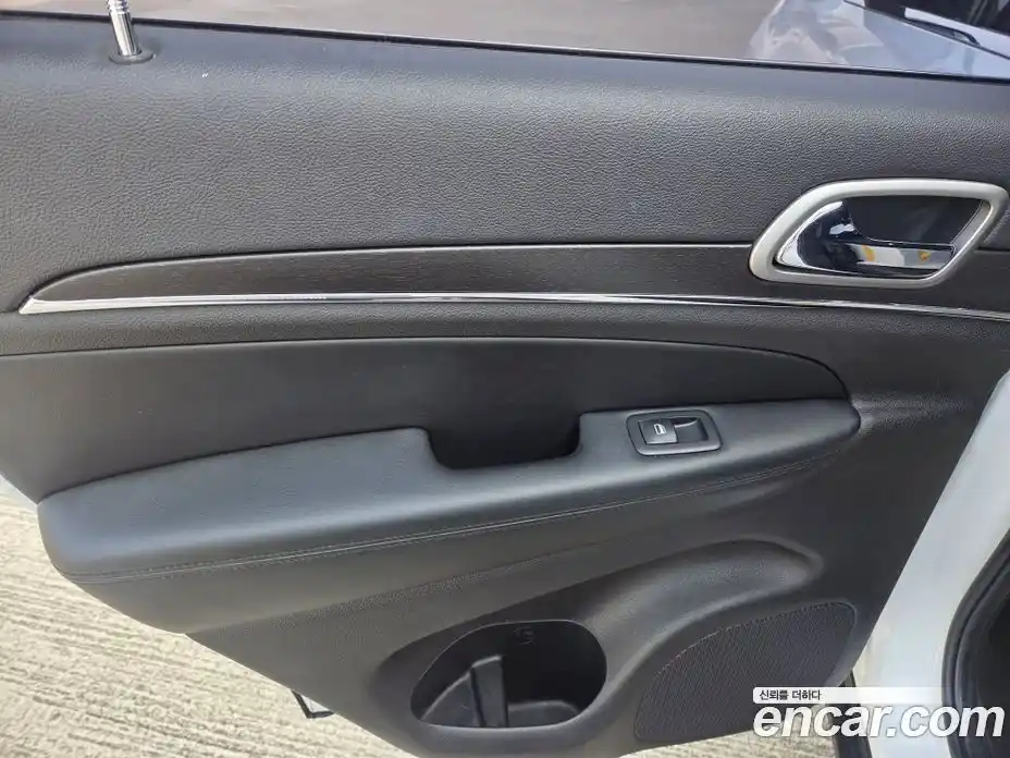 Jeep Cherokee 2017 3.6 автомат (гидро), фото 8
