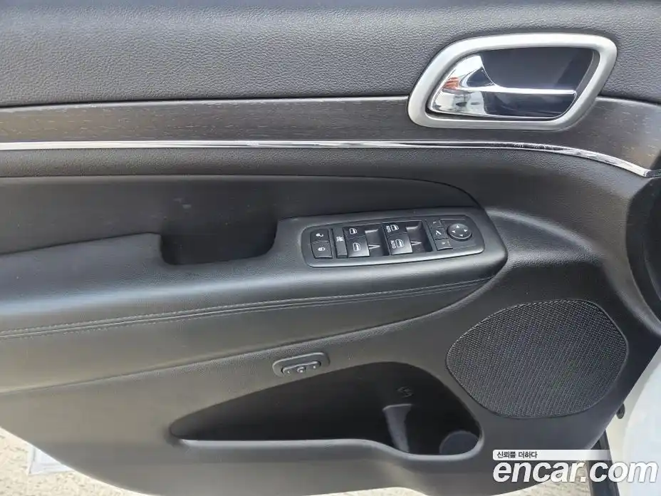 Jeep Cherokee 2017 3.6 автомат (гидро), фото 9