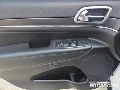 Jeep Cherokee 2017 3.6 автомат (гидро), миниатюра 9