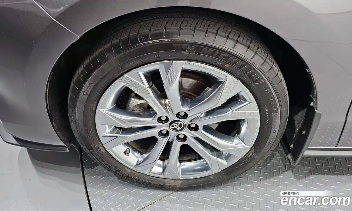 Toyota Sienna 2023 2.5 гидро, фото 5