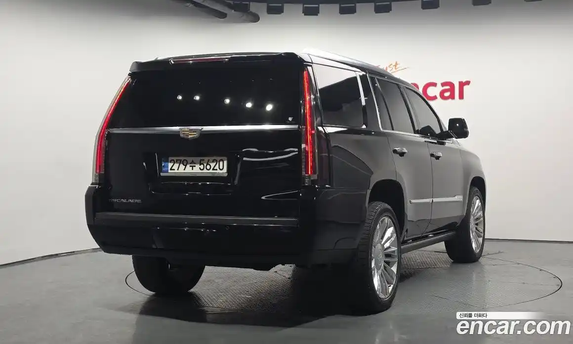 Cadillac Escalade 2020 6.2 гидро, фото 2