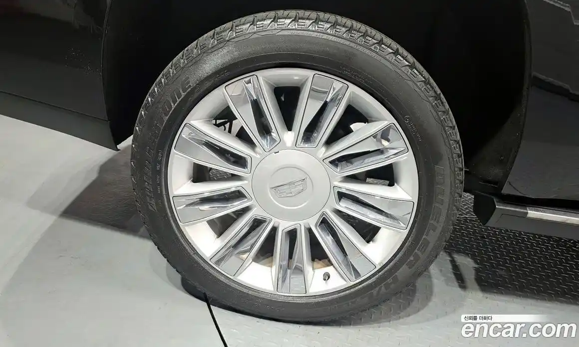 Cadillac Escalade 2020 6.2 гидро, фото 5