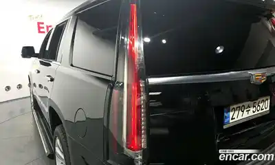 Cadillac Escalade 2020 6.2 гидро, миниатюра 9