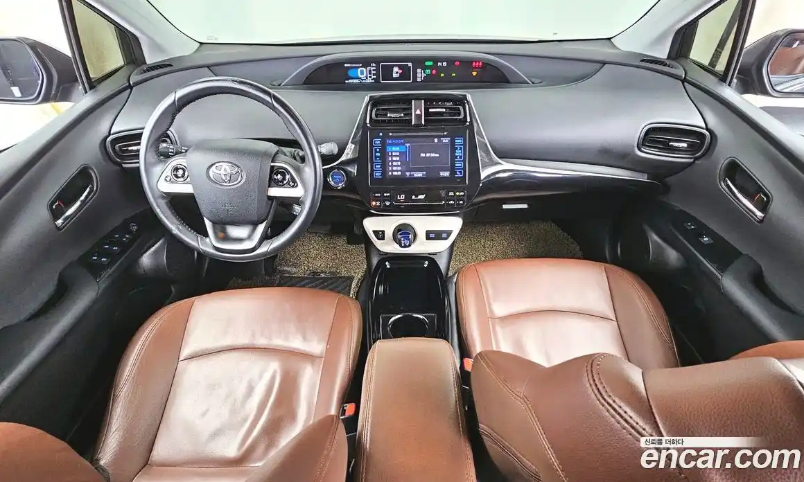 Toyota Prius 2017 1.8 гидро, фото 1