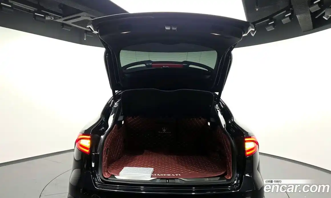 Maserati Levante 2020 3.0 гидро, фото 20
