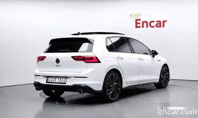 Volkswagen Golf 2024 2.0 автомат (гидро), миниатюра 2
