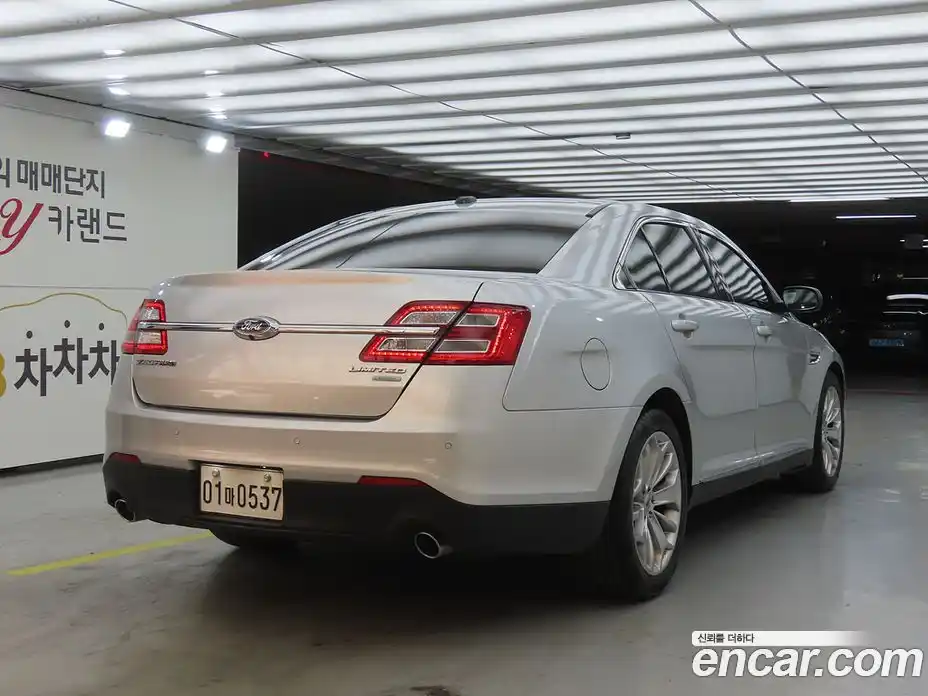 Ford Taurus 2016 2.0 автомат (гидро), фото 4