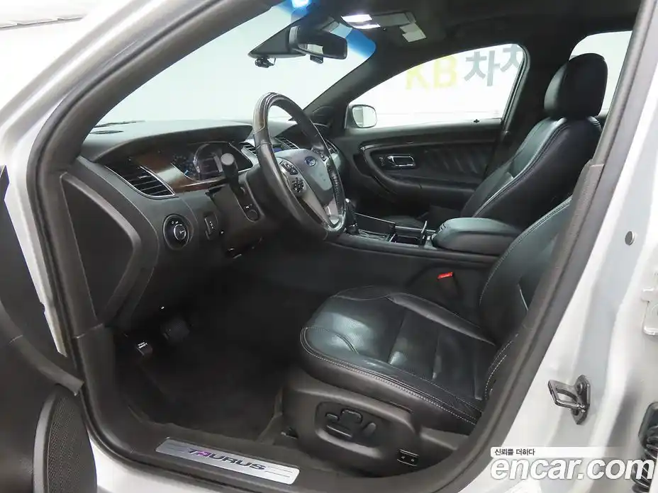 Ford Taurus 2016 2.0 автомат (гидро), фото 5