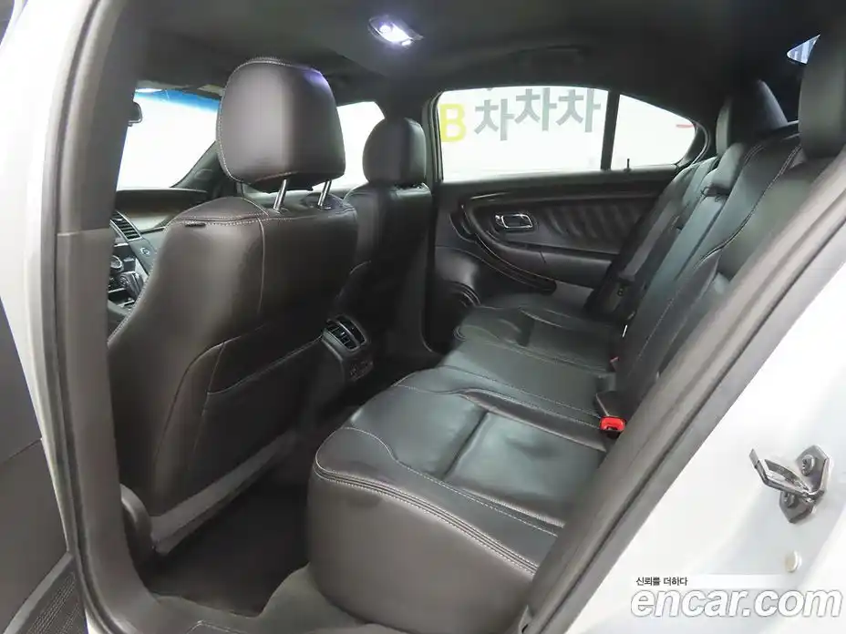 Ford Taurus 2016 2.0 автомат (гидро), фото 6