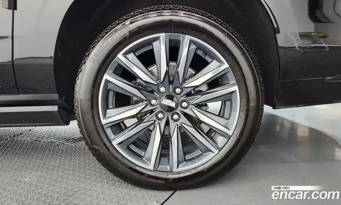 Cadillac Escalade 2024 6.2 гидро, фото 7