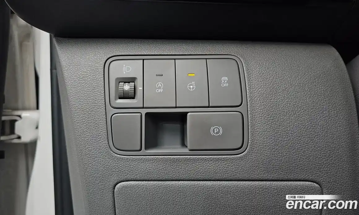 Hyundai Staria 2022 2.2 автомат (гидро), фото 23