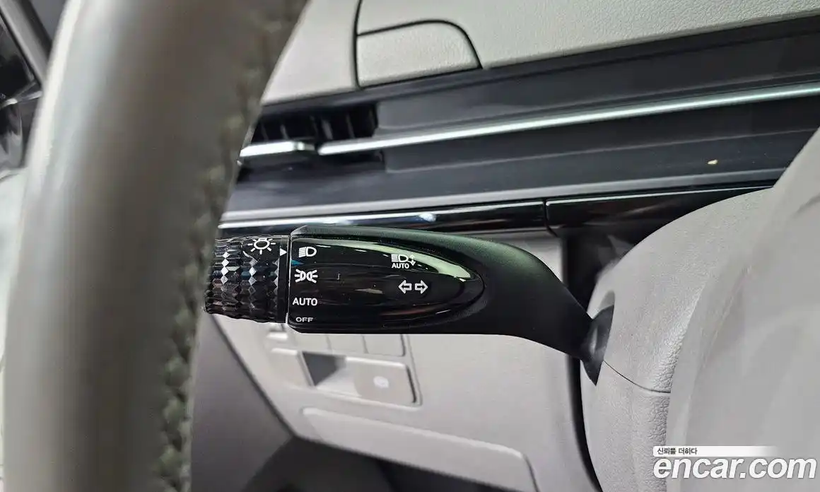 Hyundai Staria 2022 2.2 автомат (гидро), фото 28