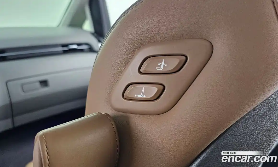 Hyundai Staria 2022 2.2 автомат (гидро), фото 29