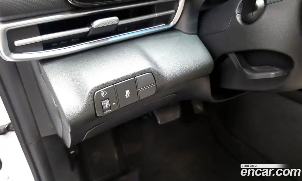 Hyundai Avante 2023 1.6 автомат (гидро), фото 29