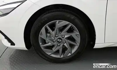 Hyundai Avante 2023 1.6 автомат (гидро), миниатюра 7