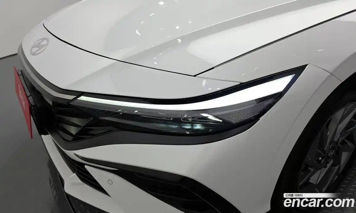 Hyundai Avante 2023 1.6 автомат (гидро), фото 8