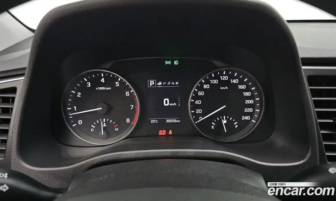 Hyundai Avante 2017 1.6 автомат (гидро), фото 11