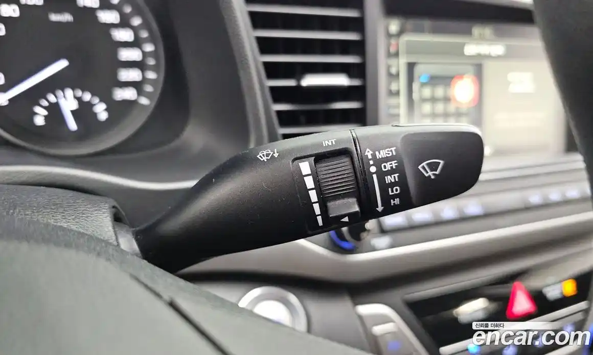 Hyundai Avante 2017 1.6 автомат (гидро), фото 29