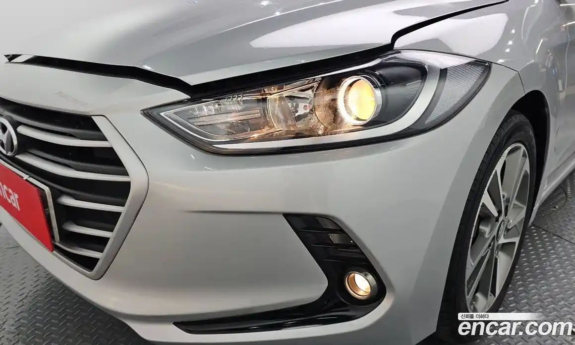 Hyundai Avante 2017 1.6 автомат (гидро), фото 8