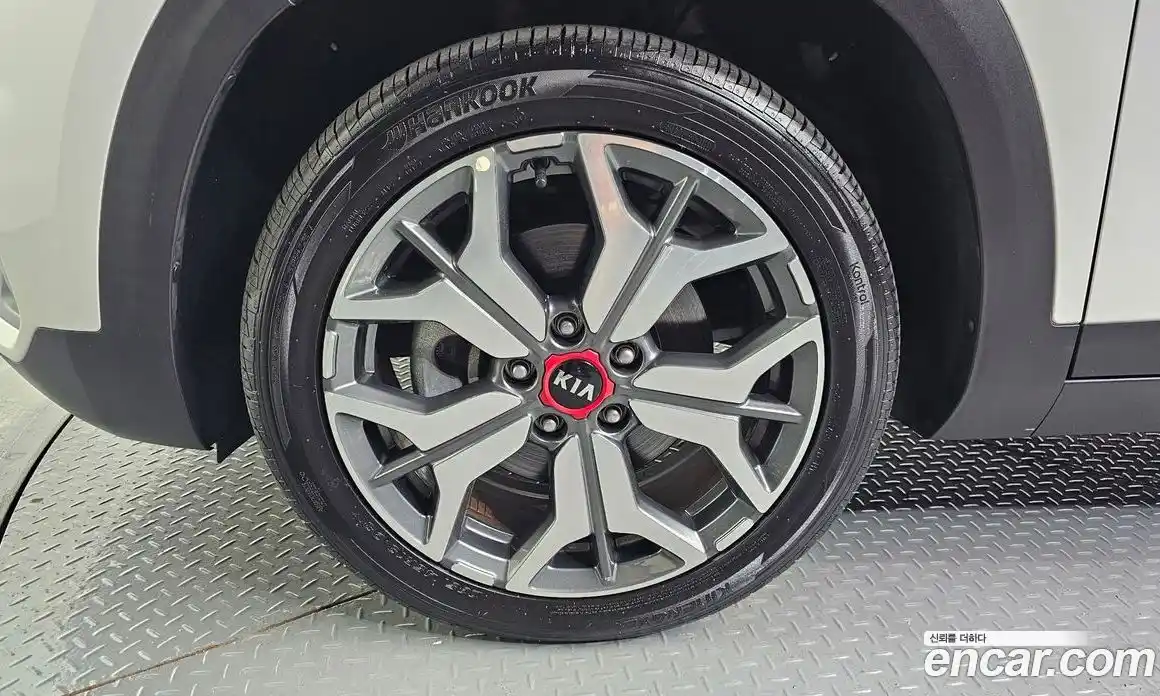 Kia Seltos 2020 1.6 автомат (гидро), фото 5