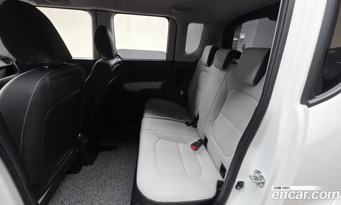 Kia Ray 2023 1.0 автомат (гидро), фото 18