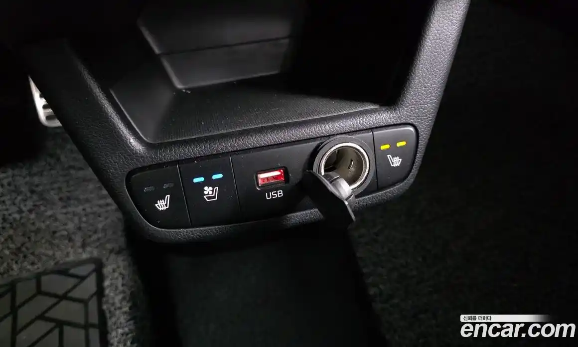 Kia Ray 2023 1.0 автомат (гидро), фото 19