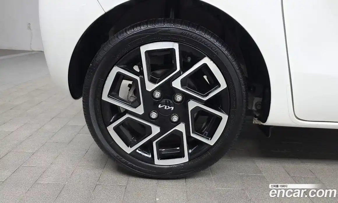 Kia Ray 2023 1.0 автомат (гидро), фото 5