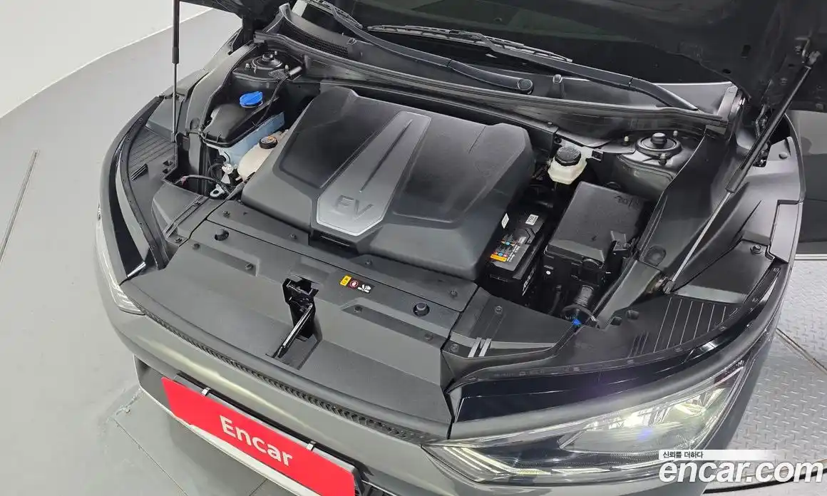 Kia EV6 2022 0.1 автомат (гидро), фото 6