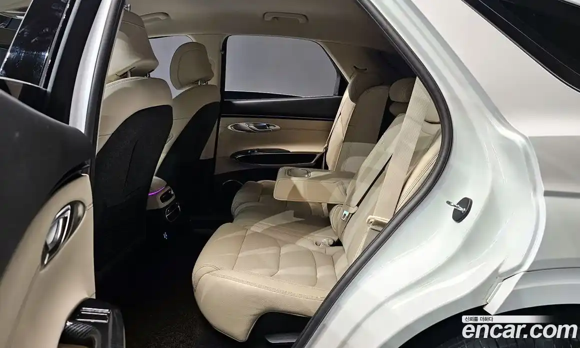 Genesis GV70 2021 2.2 автомат (гидро), фото 18