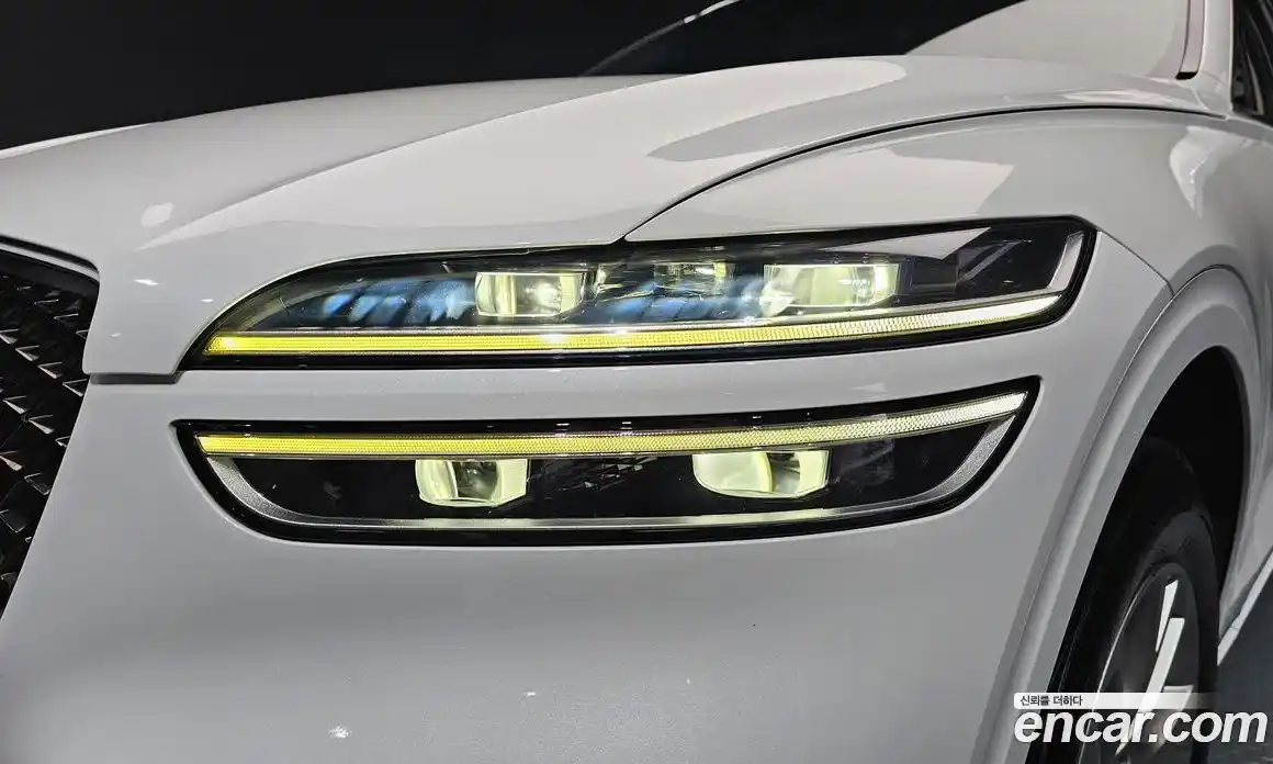 Genesis GV70 2021 2.2 автомат (гидро), фото 8