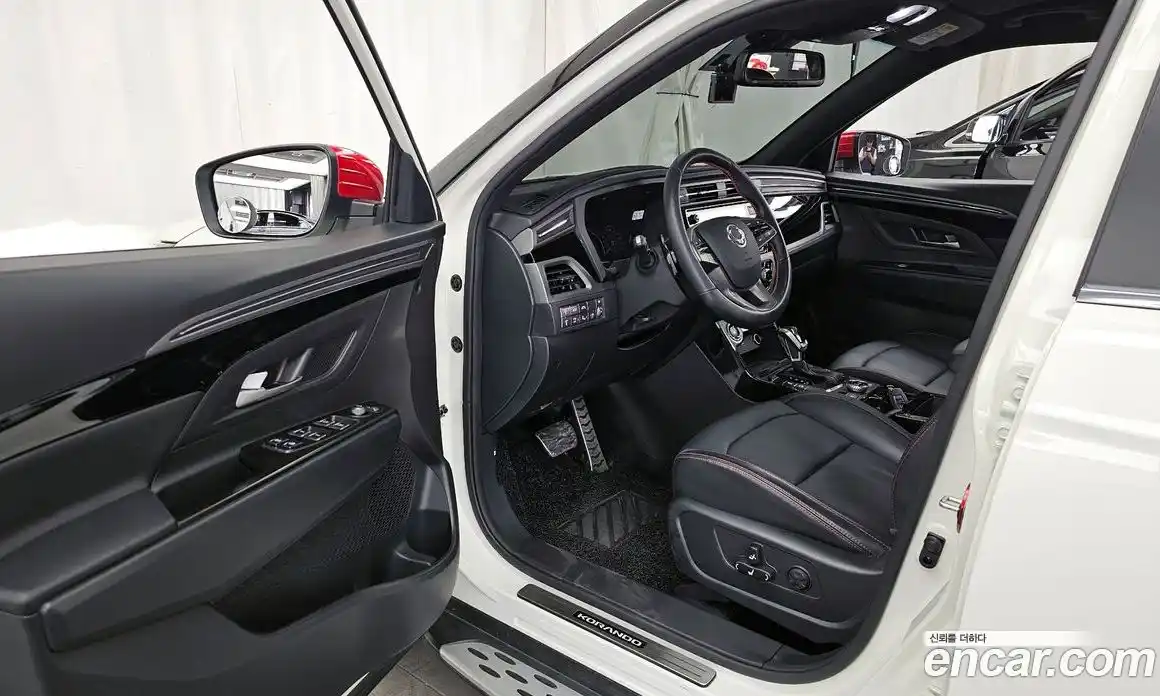 SsangYong Korando 2023 1.5 автомат (гидро), фото 10