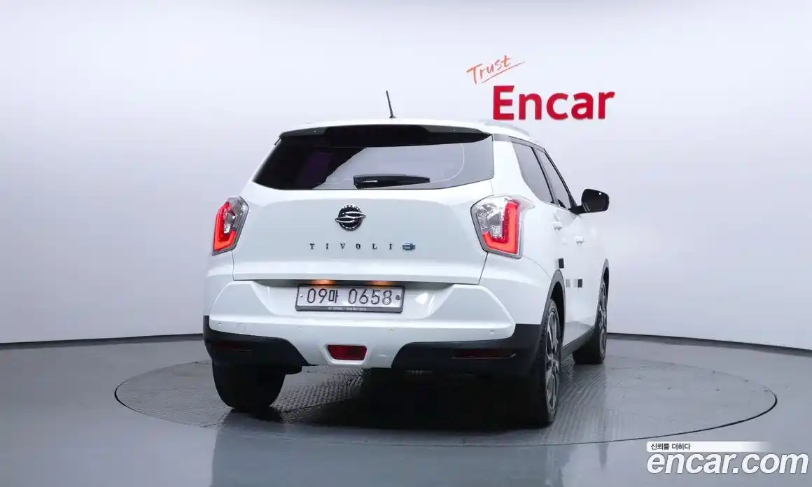 SsangYong TIBOLI 2015 1.6 автомат (гидро), фото 3