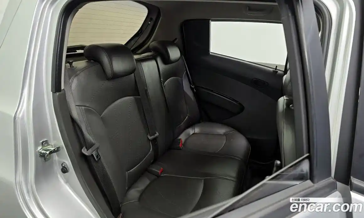 Chevrolet Spark 2014 1.0 автомат (гидро), фото 12