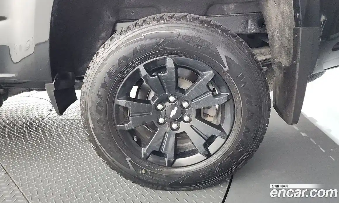 Chevrolet Colorado 2021 3.6 автомат (гидро), фото 7