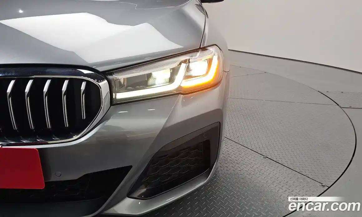 BMW 5 серия 2022 2.0 автомат (гидро), фото 8