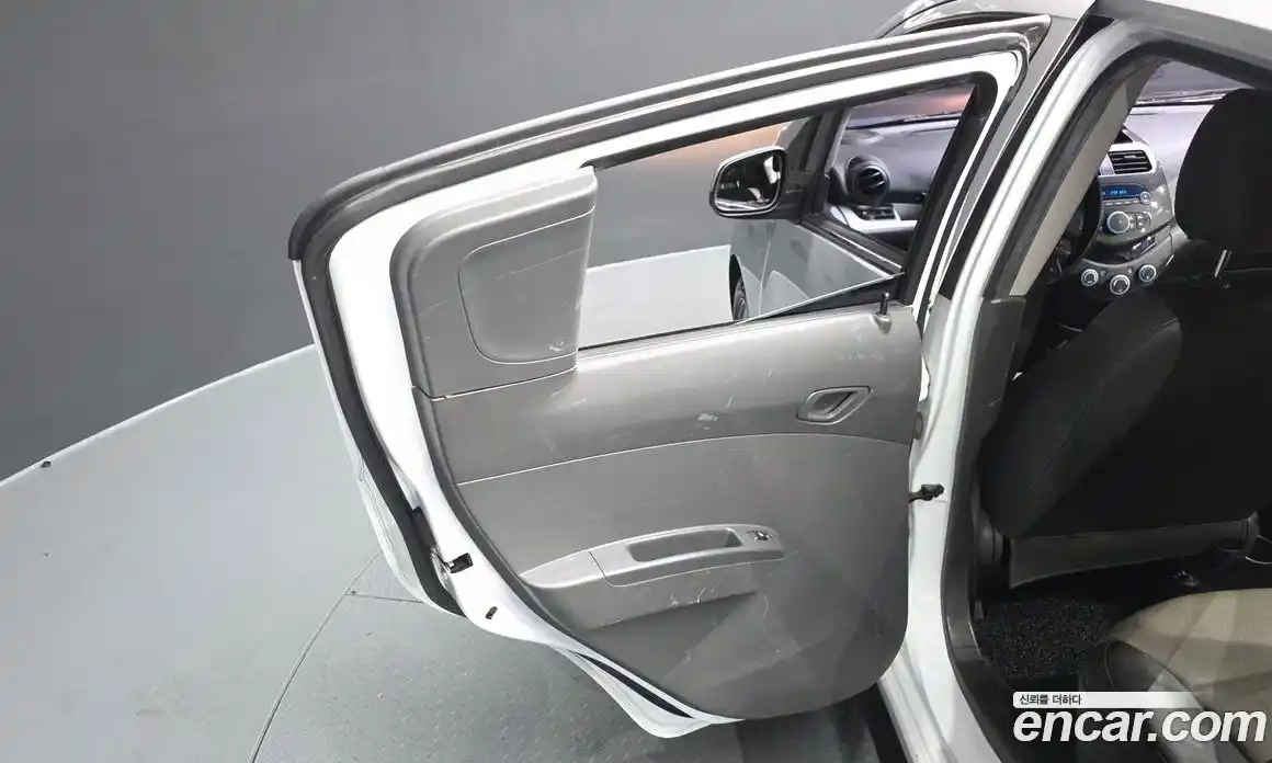 Chevrolet Spark 2012 1.0 автомат (гидро), фото 15