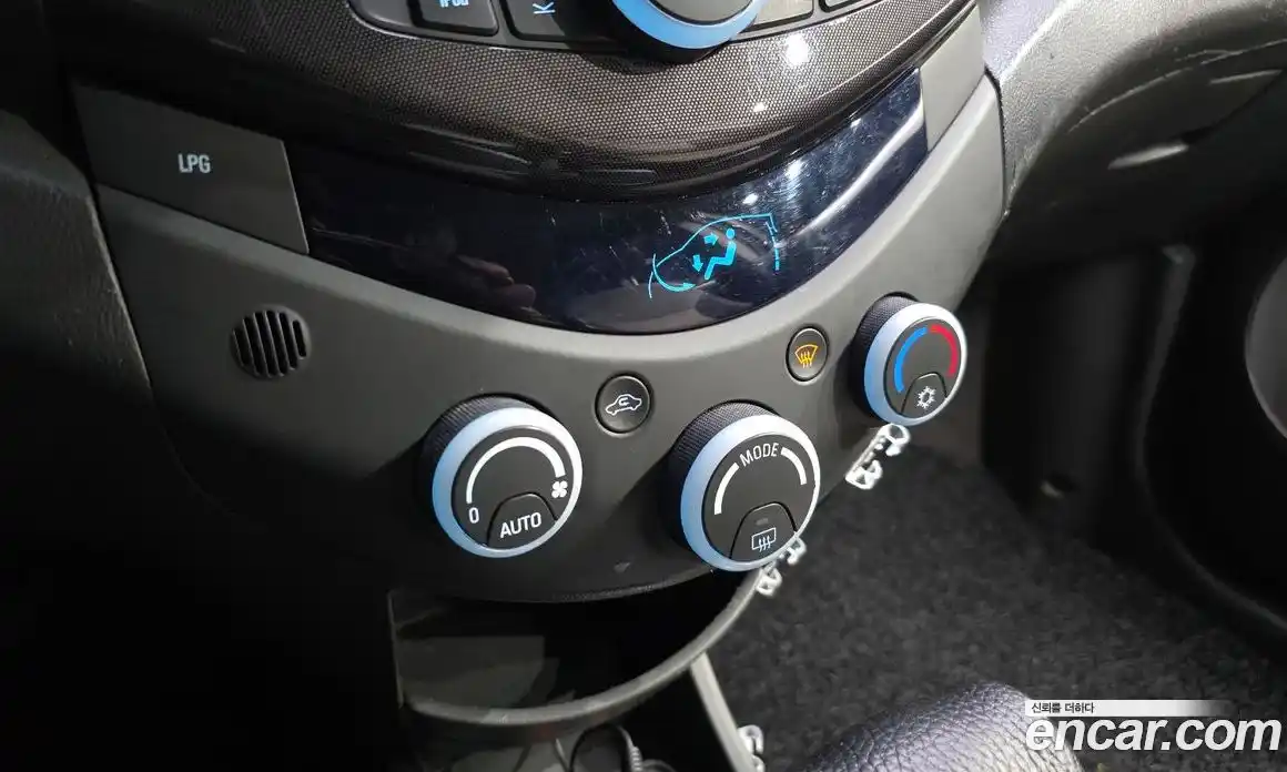 Chevrolet Spark 2012 1.0 автомат (гидро), фото 21