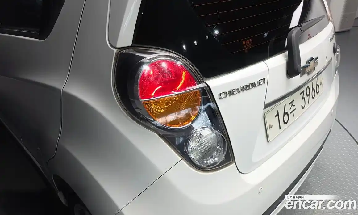 Chevrolet Spark 2012 1.0 автомат (гидро), фото 9